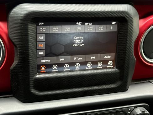 Used 2021 Jeep Wrangler Unlimited Rubicon w/ Dual Top Group AWD/4WD image 18