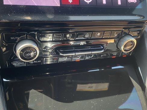 New 2025 Jeep Grand Cherokee Summit image 24