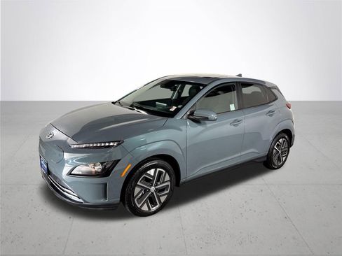 Used 2022 Hyundai Kona SEL w/ Convenience Package FWD image 2