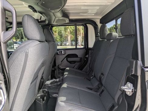 New 2026 Jeep Gladiator Sport AWD/4WD image 13