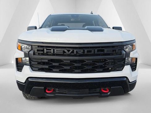 Used 2023 Chevrolet Silverado 1500 Custom Trail Boss w/ LPO, Dark Essentials Package AWD/4WD image 2