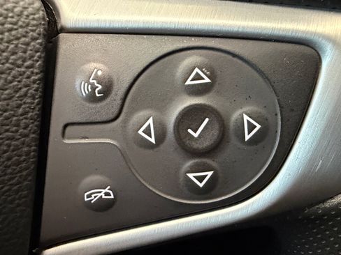 Used 2023 GMC Terrain SLE w/ Driver Convenience Package FWD image 18