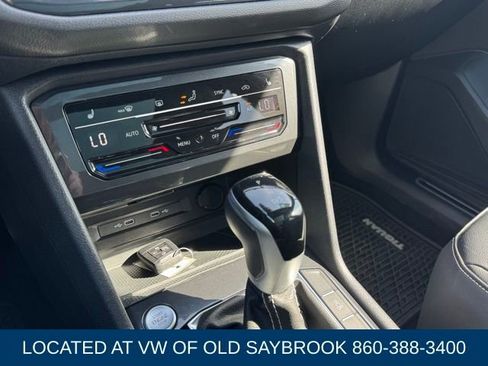 Certified 2024 Volkswagen Tiguan SE R-Line AWD/4WD image 42