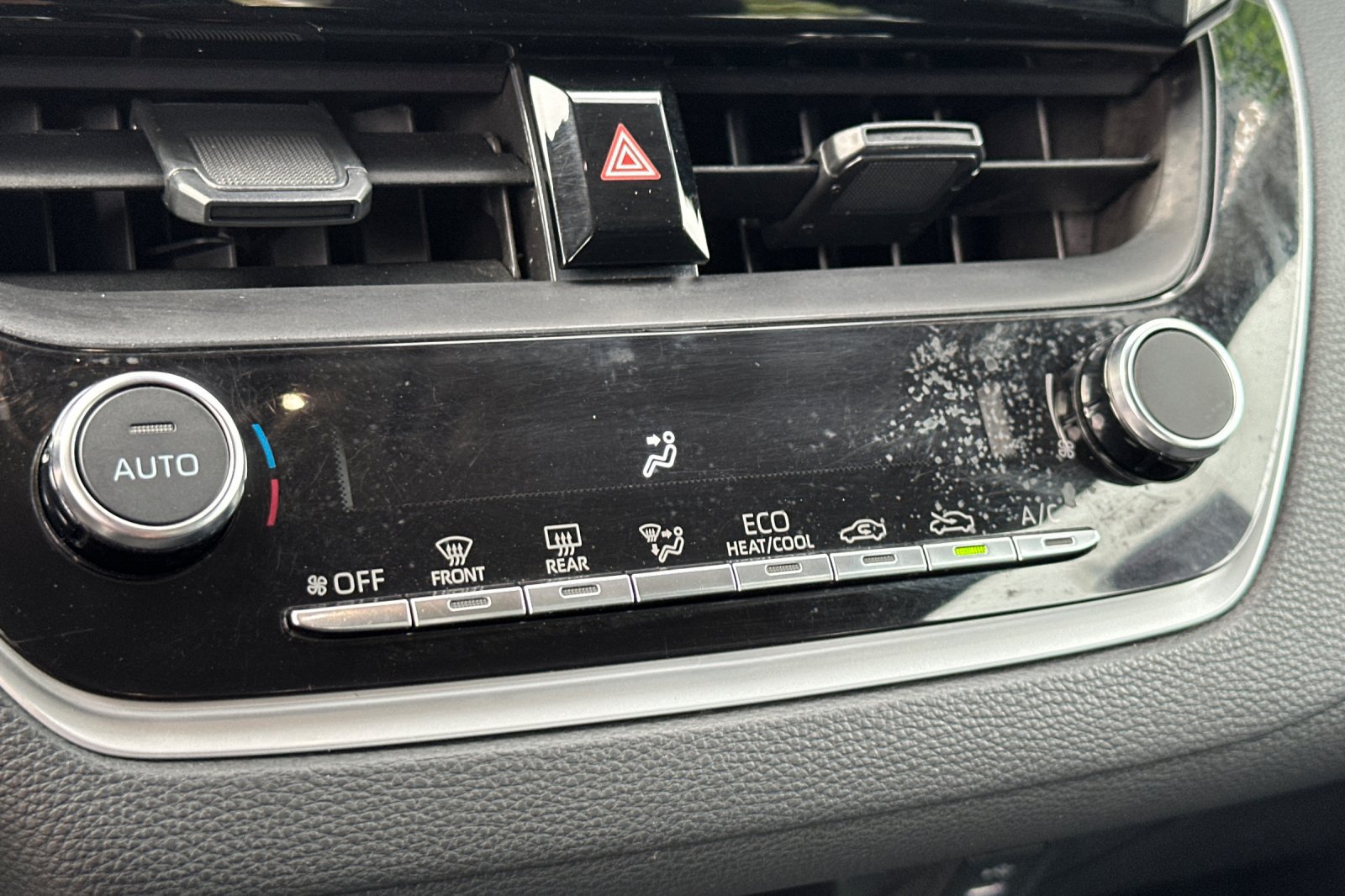 Used 2025 Toyota Corolla LE FWD image 19