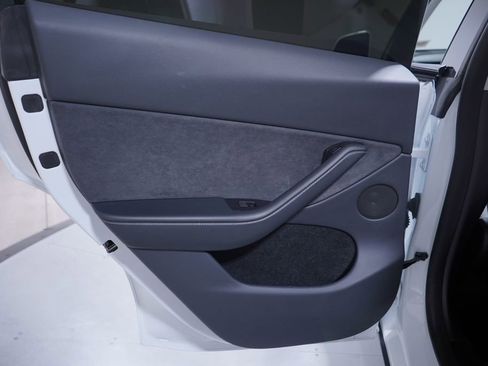 Used 2023 Tesla Model Y Long Range image 15