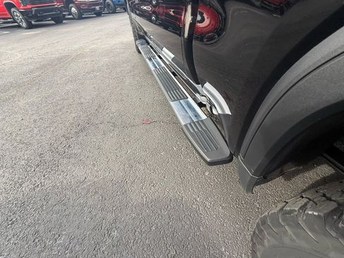 Used 2025 GMC Sierra 1500 SLT w/ SLT Premium Plus Package image 12