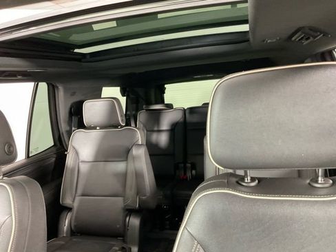 Used 2023 GMC Yukon SLT image 36