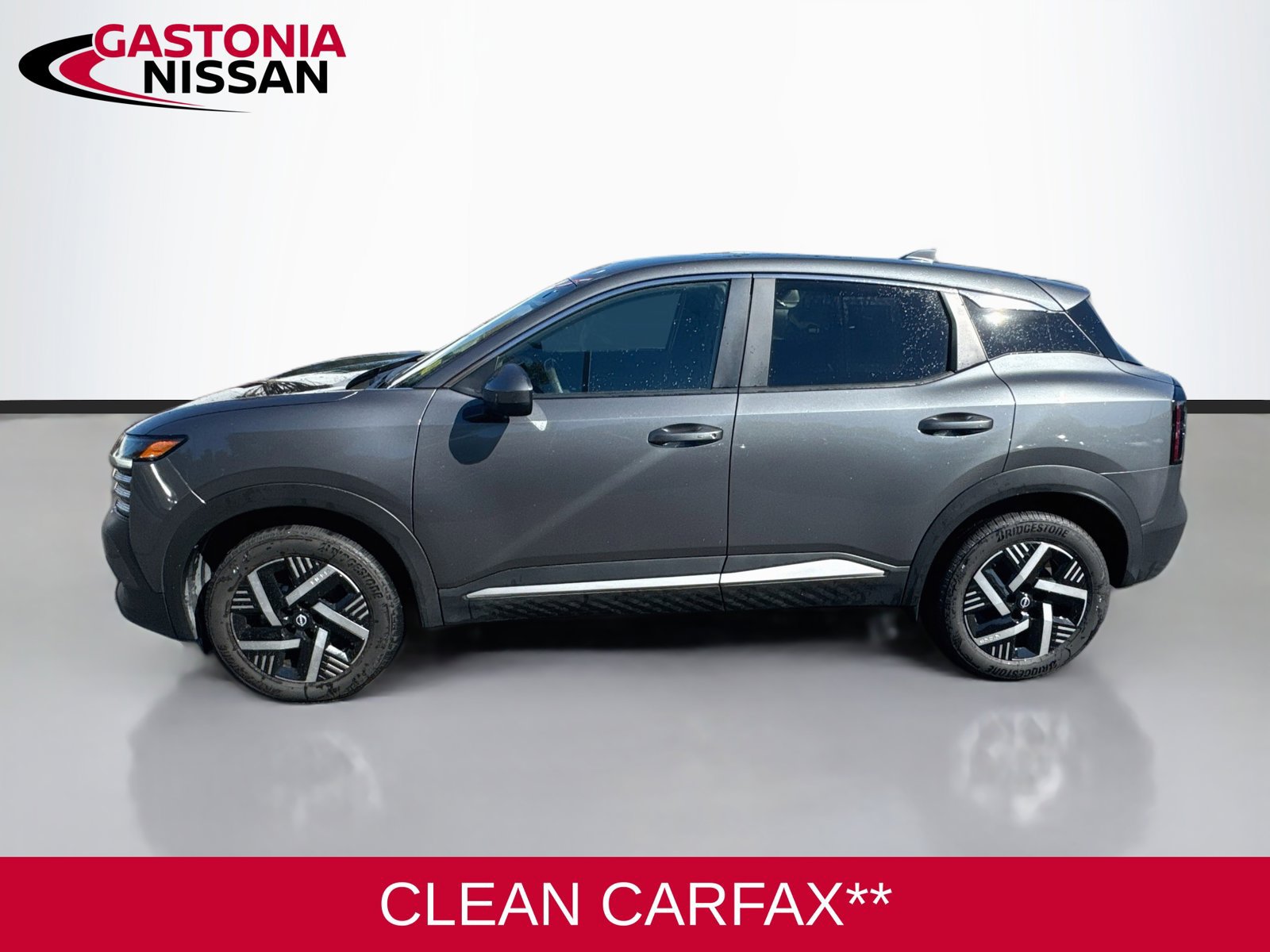Used 2025 Nissan Kicks SV FWD image 5
