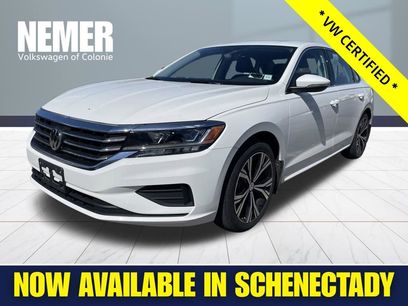 Used 2022 Volkswagen Passat 2.0T SE