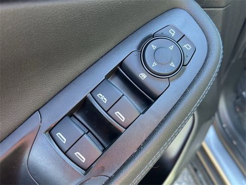 Used 2025 Buick Encore GX Sport Touring w/ Black Roof Package image 13