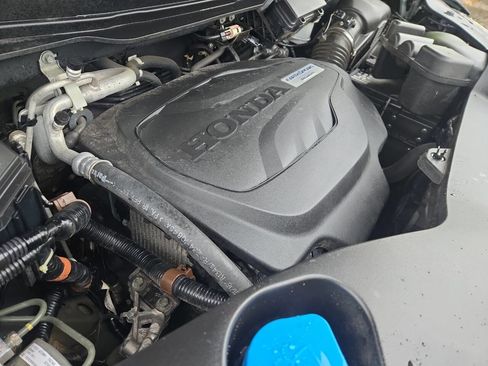 Used 2016 Honda Pilot Touring image 11