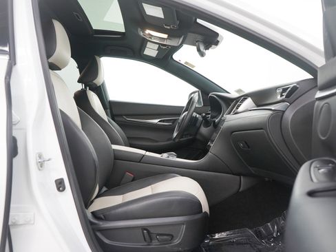 Used 2024 INFINITI QX55 Luxe AWD/4WD image 12
