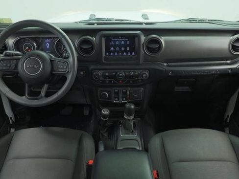 Used 2023 Jeep Wrangler Sport AWD/4WD image 9