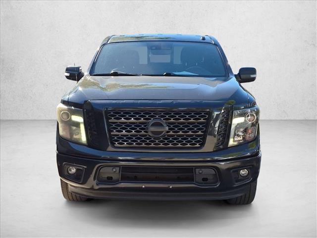 Used 2018 Nissan Titan SV w/ SV Convenience Package RWD image 2