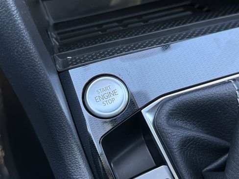 New 2026 Volkswagen Taos SE image 22