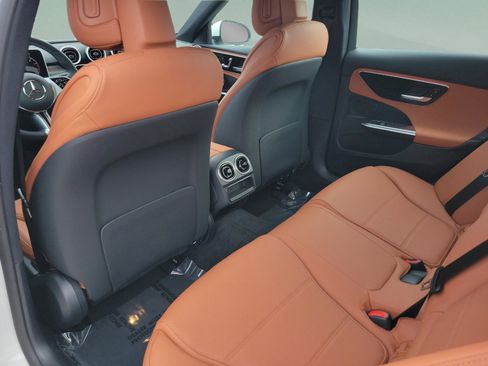Certified 2025 Mercedes-Benz C 300 Sedan image 6