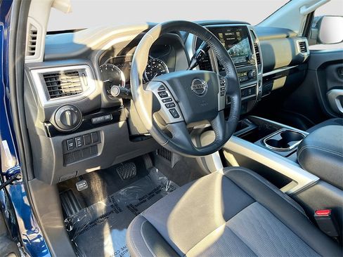 Certified 2021 Nissan Titan SV w/ SV Convenience Package image 7