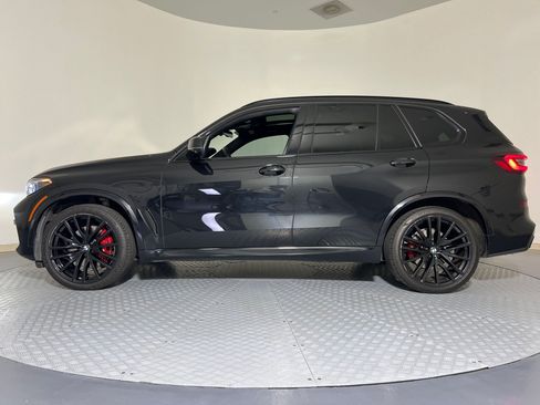 Used 2023 BMW X5 sDrive40i w/ Executive Package image 2