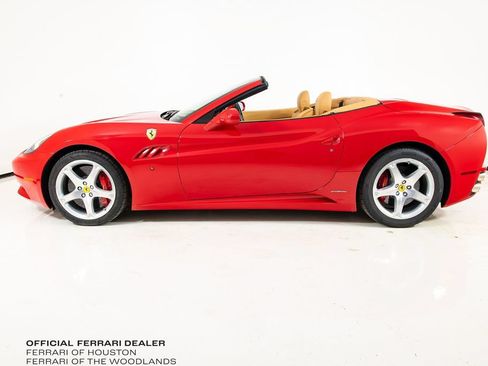 Used 2010 Ferrari California RWD image 8