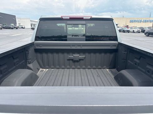 Used 2023 Chevrolet Silverado 1500 LTZ AWD/4WD image 13
