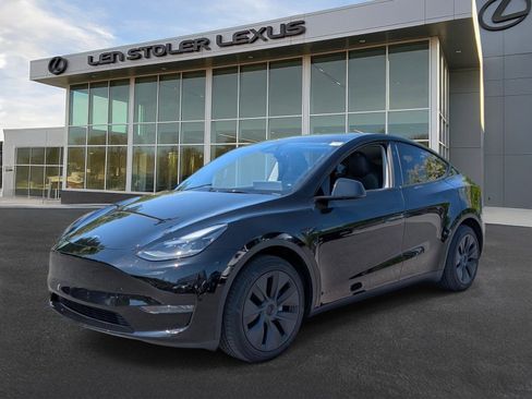 Used 2024 Tesla Model Y Long Range AWD/4WD image 7