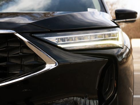 Used 2023 Acura MDX SH-AWD w/ Technology Package image 11