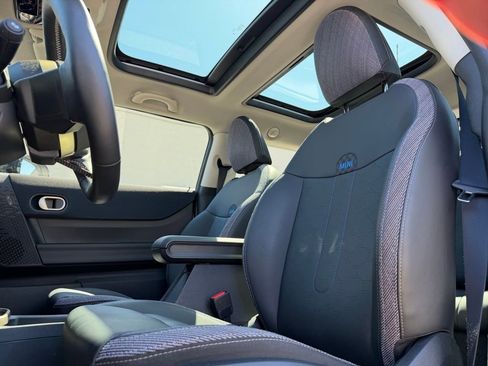 Used 2025 MINI Cooper S FWD image 8