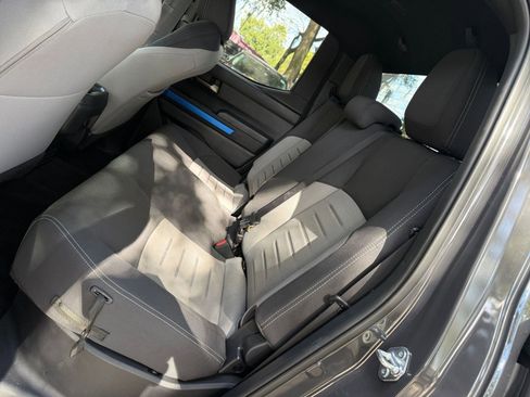 Used 2025 Toyota Tacoma TRD Off-Road image 31