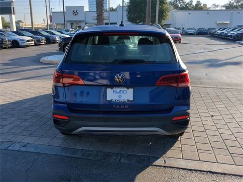 Certified 2022 Volkswagen Taos S image 5