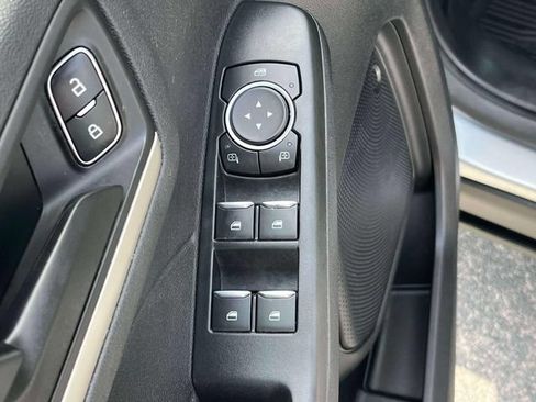 Certified 2022 Ford Escape SE w/ Cold Weather Package AWD/4WD image 26