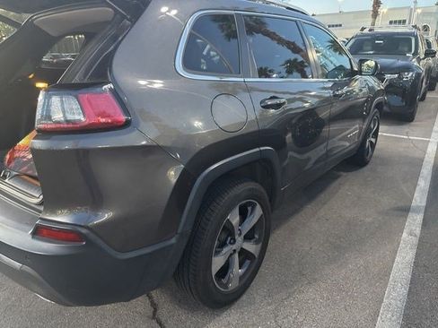 Used 2019 Jeep Cherokee Limited FWD image 15
