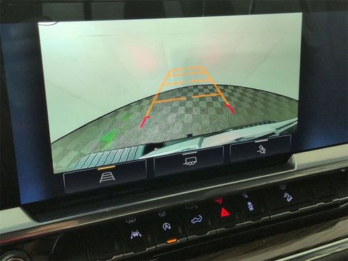 Certified 2024 Chevrolet Silverado 1500 LT Trail Boss w/ Convenience Package II image 15