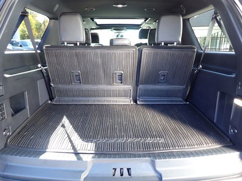 Used 2024 Ford Expedition Max Platinum image 5