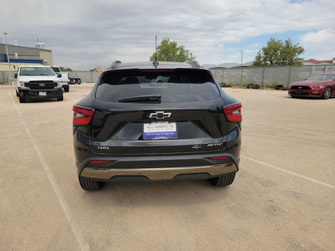 Used 2026 Chevrolet Trax ACTIV w/ Driver Confidence Package FWD image 7