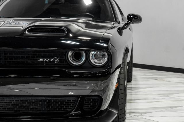 Used 2020 Dodge Challenger SRT Hellcat w/ Plus Package RWD image 37