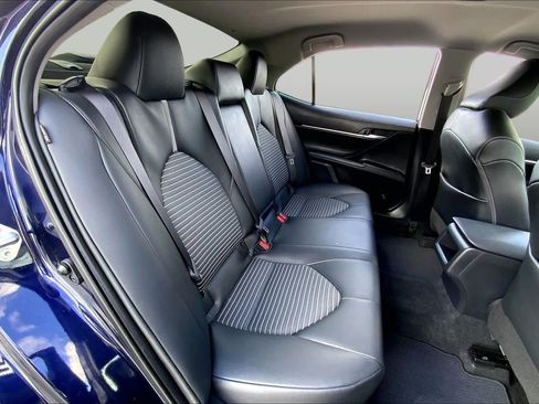 Used 2022 Toyota Camry SE FWD image 19