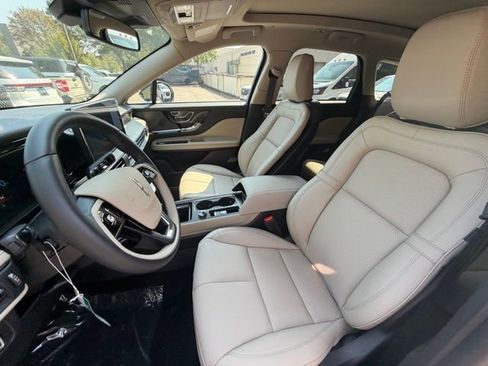 New 2025 Lincoln Corsair Grand Touring image 12