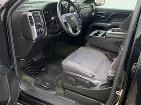 Used 2017 Chevrolet Silverado 1500 LT w/ Trailering Package AWD/4WD image 2