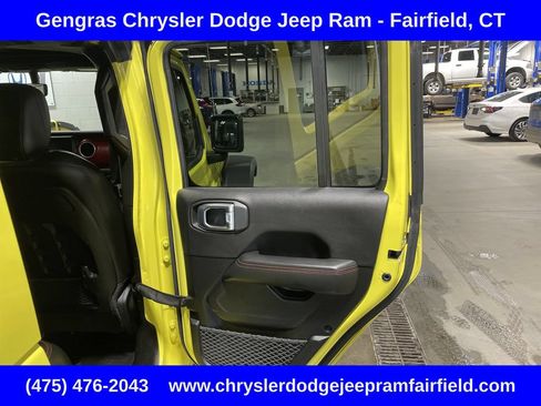 Used 2023 Jeep Wrangler Unlimited Rubicon w/ Cold Weather Group AWD/4WD image 19