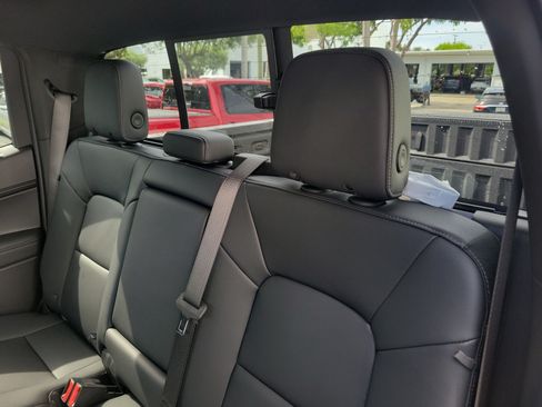 New 2026 GMC Canyon Elevation w/ Convenience Package RWD image 12