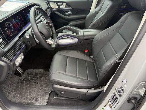 Certified 2025 Mercedes-Benz GLS 450 4MATIC image 10