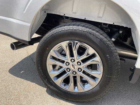 New 2025 Ford F150 Lariat w/ Equipment Group 502A High image 41