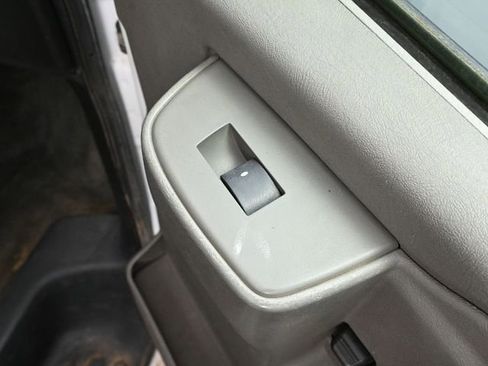 Used 2017 Chevrolet Express 3500 LT w/ LT Preferred Equipment Group image 36