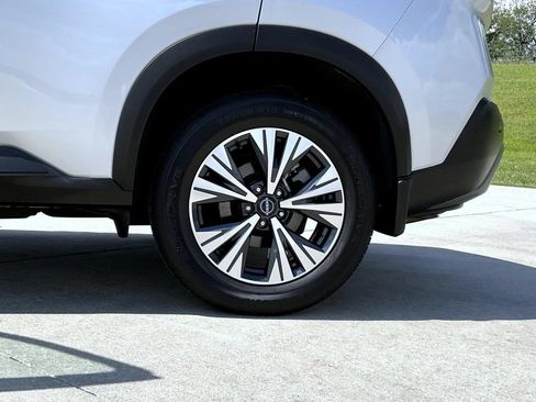 Used 2023 Nissan Rogue SV AWD/4WD image 23