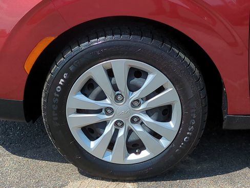 Used 2022 Kia Soul LX FWD image 11