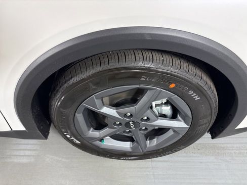 New 2026 Kia K4 FWD image 11
