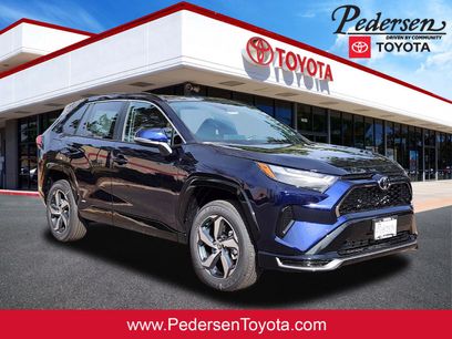 New 2025 Toyota RAV4 SE w/ Weather & Moonroof Package