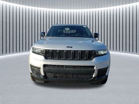 New 2025 Jeep Grand Cherokee L Altitude AWD/4WD image 8