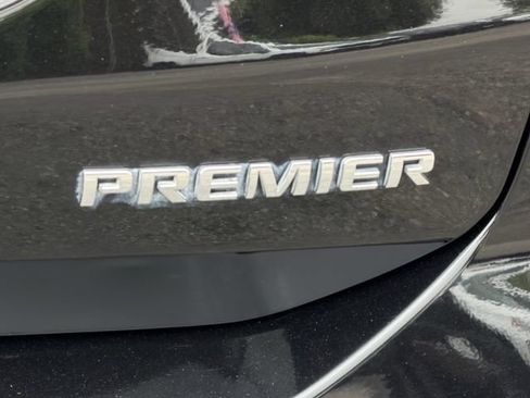 Certified 2019 Chevrolet Equinox Premier FWD image 15