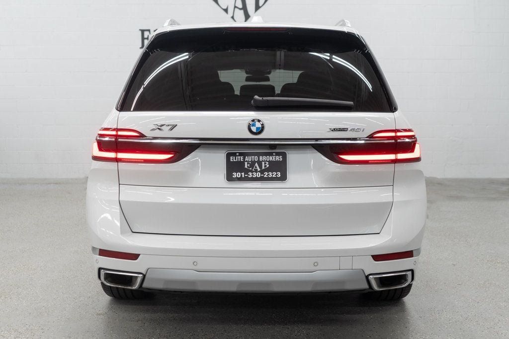 Used 2025 BMW X7 xDrive40i AWD/4WD image 4